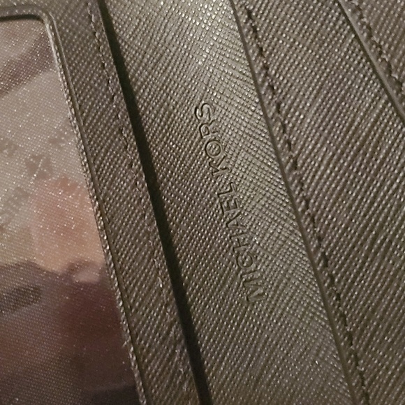 Michael Kors Jet Set Travel Slim Wallet Black - Picture 4 of 8